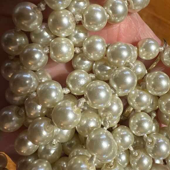 Elegant Faux Glass Silk Strung Pearl Necklace Flapper Length 60” - Picture 4 of 5